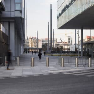 Borne escamotable - borne automatique - anti véhicules bélier - acier - palais de justice - ALE A30-100-C80 - AMCO- LBA Group