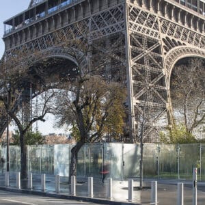 F25-100 Tour Eiffel 2