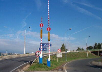 Une référence en coupure de voie avec une lisse en fibre de verre et sur sites industriels & logistiques